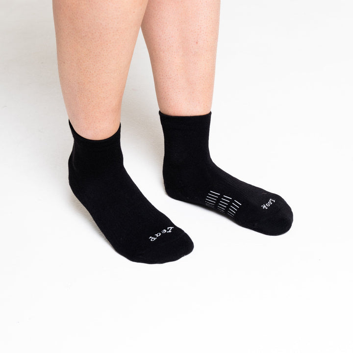 Active Quarter Socks