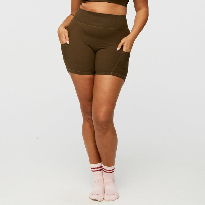 Womens BioFlex High Rise Short with Pockets 5in
